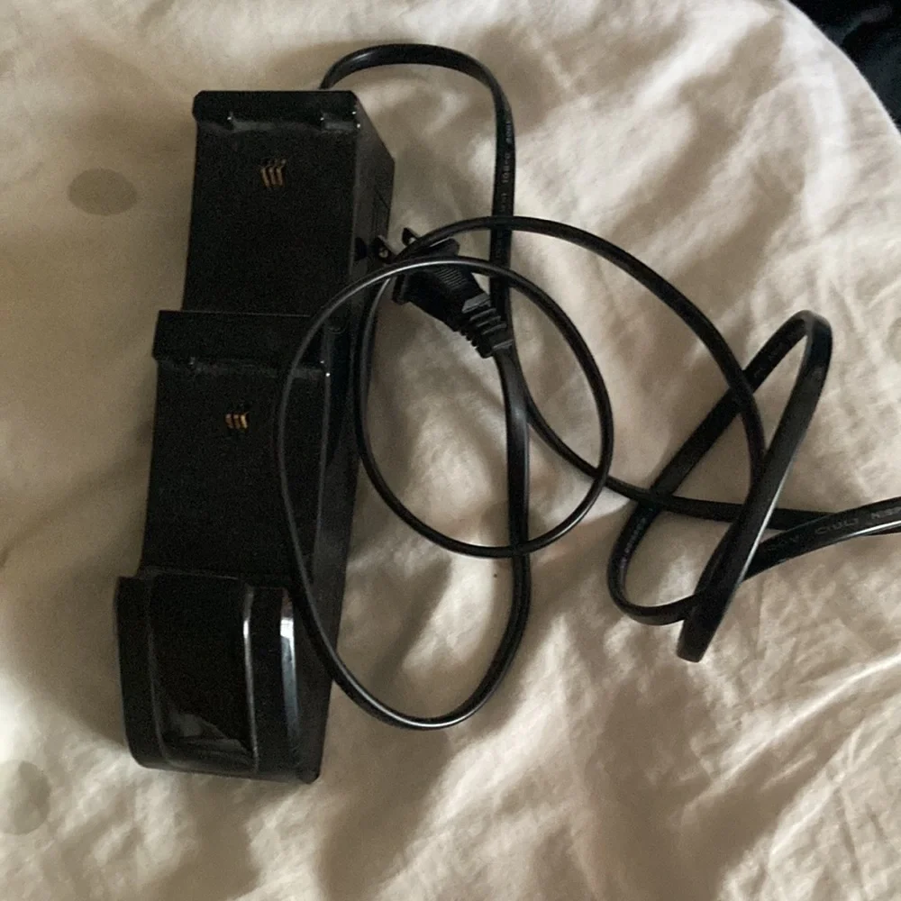 Xbox 1, 1s, S, X controller charging bay, charges two at once. EUC and OBO